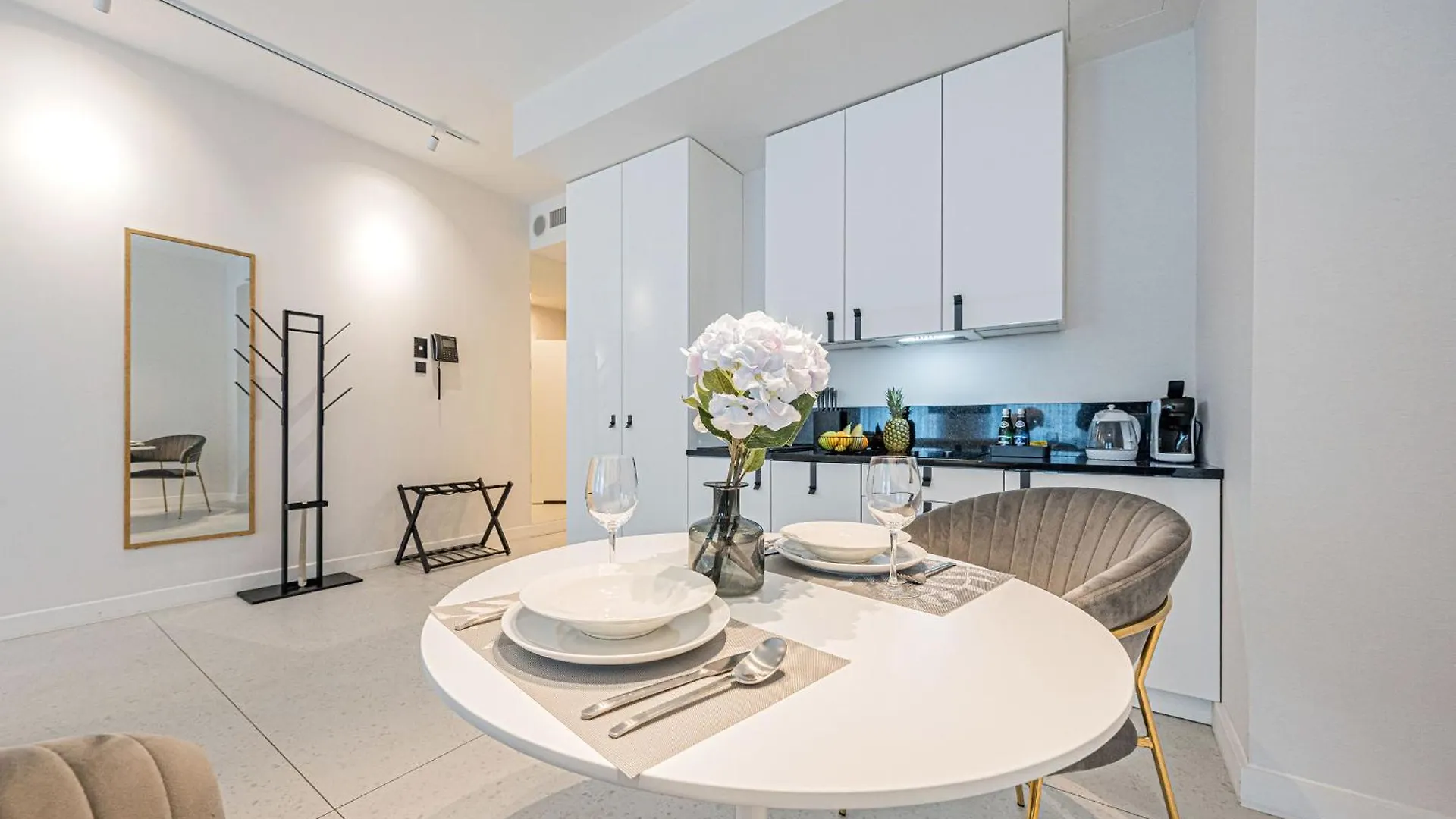 Deo Plaza Apartamenty Premium By Rent Like Home Gdansk 0*,